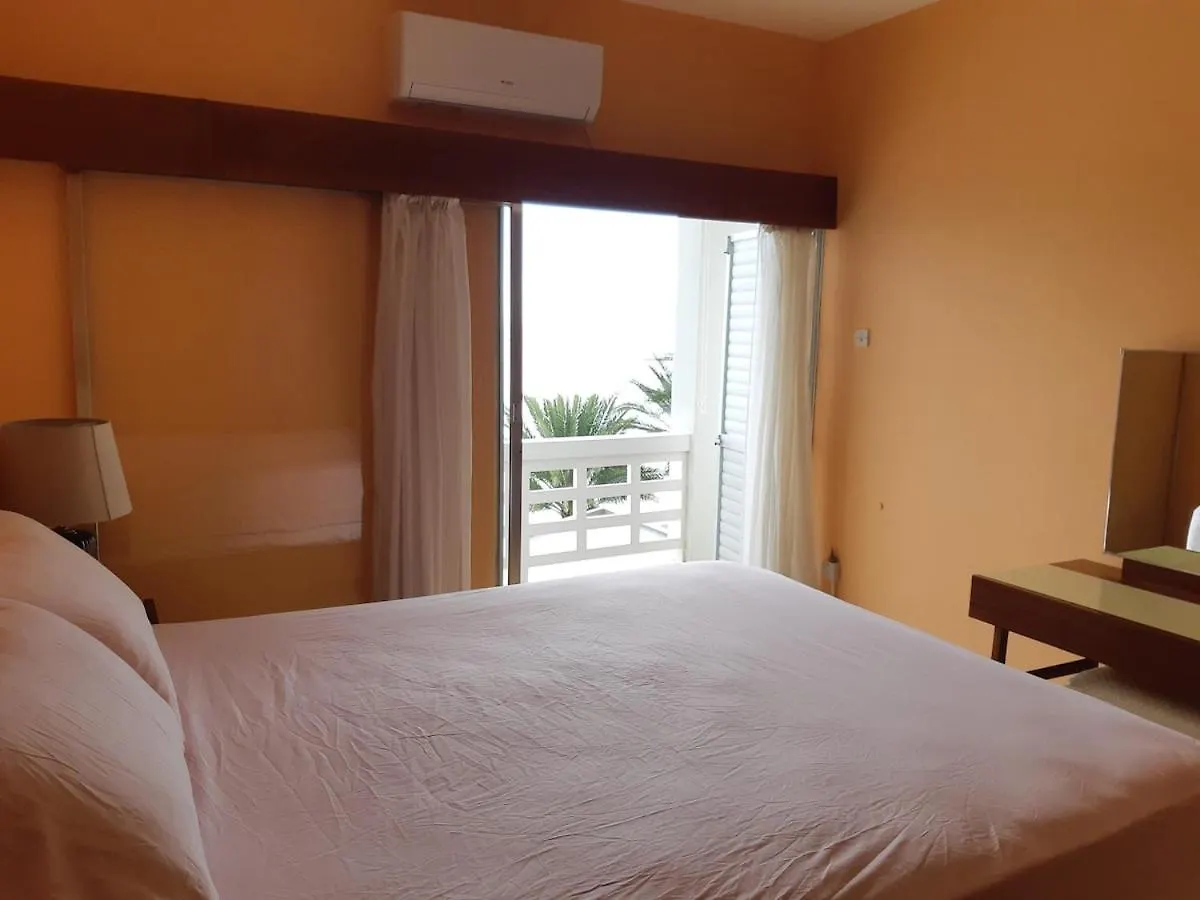 Enjoy Sunrise At Spacious 3Br Flat By The Seafront Voroklini Apartment