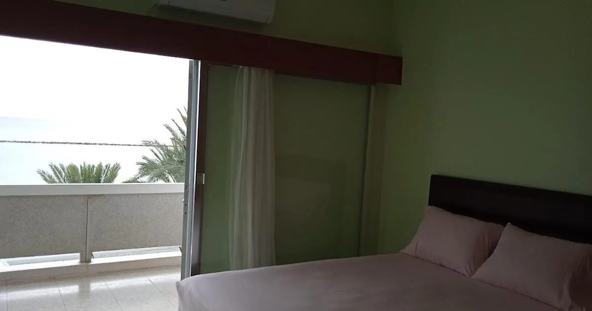 Enjoy Sunrise At Spacious 3Br Flat By The Seafront Voroklini 0*,