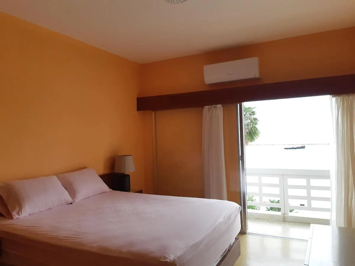 Apartmán Enjoy Sunrise At Spacious 3Br Flat By The Seafront Voroklini