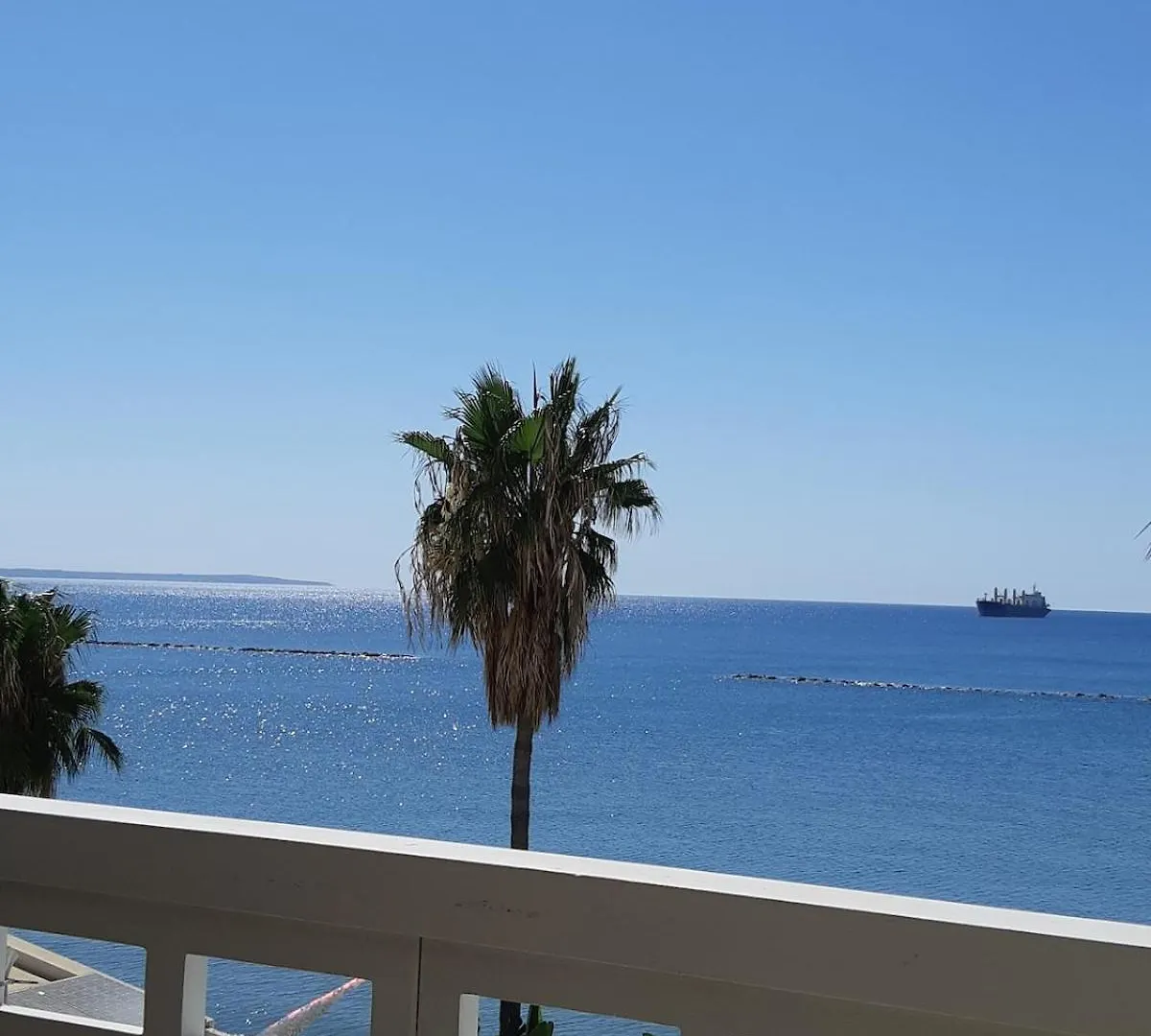 Enjoy Sunrise At Spacious 3Br Flat By The Seafront Voroklini Kypr